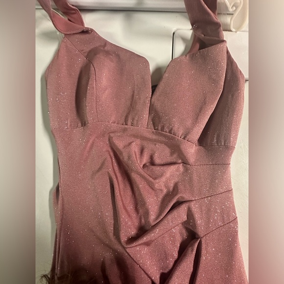 Le Chateau Size Small Pink Sparkly Gown - Picture 8 of 8